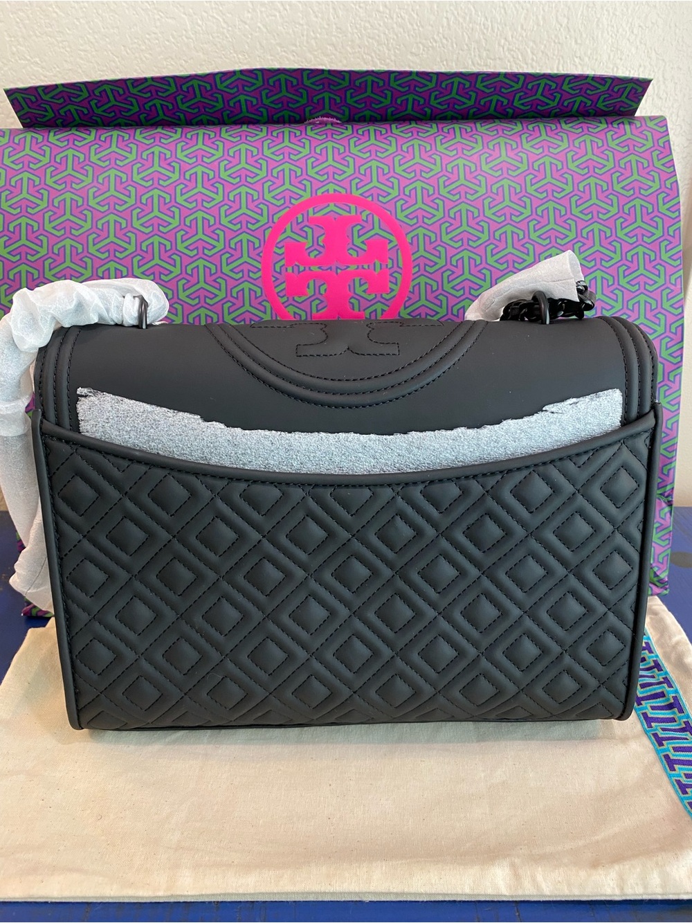 (NEW)Tory Burch Fleming Convertible Shoulder Bag in Black - Pristine Condition! - Picture 5 of 14
